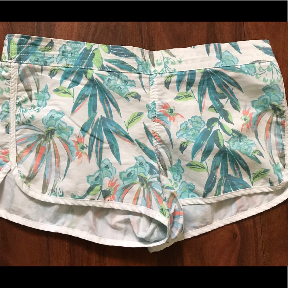 Tropical Element low rise shorts
